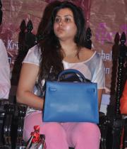 namitha-latest-hot-photos-4