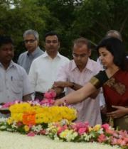 nandamuri-family-at-ntr-ghat-photostills-gallery-34_s_103