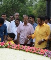 nandamuri-family-at-ntr-ghat-photostills-gallery-7_s_180