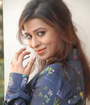 nanditha-guptha-new-photo-stills-21