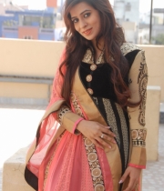 nanditha-guptha-new-photo-stills-26