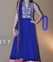 nargis-fakhri-hot-hd-wallpapers-3