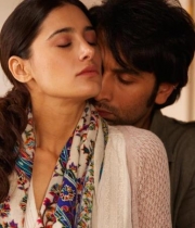 nargis-fakhri-hot-hd-wallpapers-7