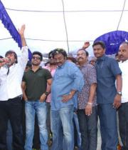 naayak-movie-team-at-success-tour-11
