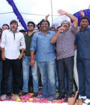 naayak-movie-team-at-success-tour-14