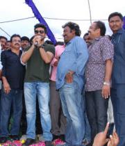 naayak-movie-team-at-success-tour-19