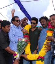 naayak-movie-team-at-success-tour-4