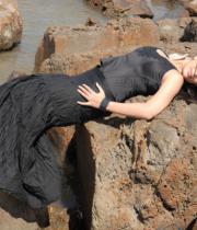 nayanatara-hot-photos-beach-side-23