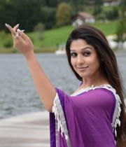 nayantara-in-greeku-veerudu-movie-9