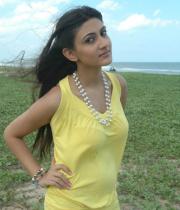 neelam-upadhyay-stills-in-unnodu-oru-naal-09