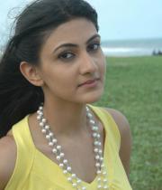 neelam-upadhyay-stills-in-unnodu-oru-naal-12