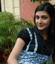 neelam-upadhyay-stills-in-unnodu-oru-naal-18