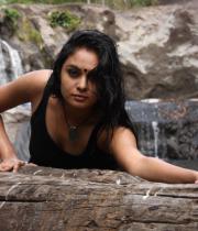 netru-indru-hot-movie-stills-27