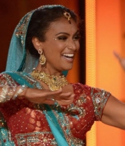 nina-davuluri-dance-photos-in-miss-new-york-event-6