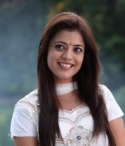 nisha-agarwal-new-photo-stills-54