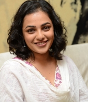 nithya-menon-at-malini-22-movie-press-meet-1