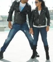 gunde-jaari-gallanthayyinde-stills-03