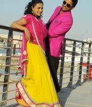 gunde-jaari-gallanthayyinde-stills-10