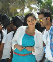 gunde-jaari-gallanthayyinde-stills-11