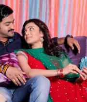 ntr-kajal-stills-from-baadshah-05