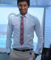 421_7_nuvvala-nenila-movie-stills-7