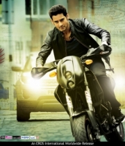 1-nenokkadine-movie-stills-and-wallpapers-1