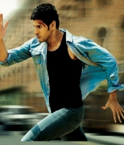 1-nenokkadine-movie-stills-and-wallpapers-16