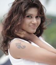 oviya-hot-photos-17