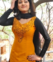 oviya-latest-stills-20