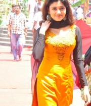 oviya-latest-stills-26