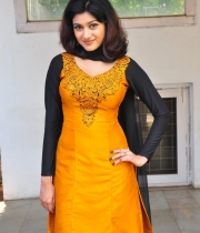 oviya-latest-stills-8