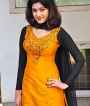 oviya-latest-stills-9