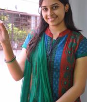 sri-divya-latest-chudidar-stills-10