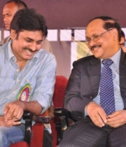 pawan-kalyan-at-18th-international-chi_0012