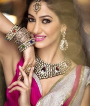 pooja-varma-hot-photos-5