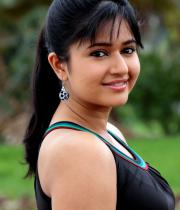 poonam-bajwa-in-manthrikan-movie-stills-11