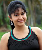 poonam-bajwa-in-manthrikan-movie-stills-14