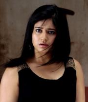 poonam-bajwa-in-manthrikan-movie-stills-2