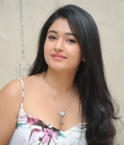 poonam-bajwa-hot-stills-123
