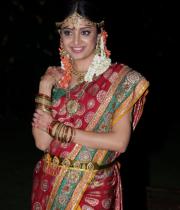 poonam-kaur-latest-cute-stills-photos-23