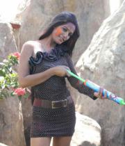 poonam-pandey-promotes-waterless-holi-03