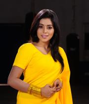 poorna-in-yellow-saree-photos-4