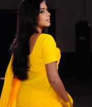 poorna-in-yellow-saree-photos-6