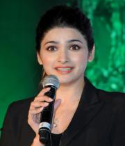 prachi-desai-at-car-washing-product-launch-1
