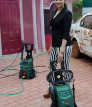 prachi-desai-at-car-washing-product-launch-6