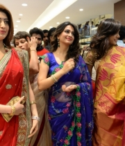 pranitha-photos-at-kalamandir-new-showroom-launch-12 pranitha-photos-at-kalamandir-new-showroom-launch-12