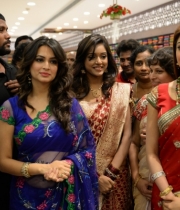 pranitha-photos-at-kalamandir-new-showroom-launch-22 pranitha-photos-at-kalamandir-new-showroom-launch-22