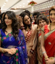 pranitha-photos-at-kalamandir-new-showroom-launch-24 pranitha-photos-at-kalamandir-new-showroom-launch-24