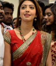 pranitha-photos-at-kalamandir-new-showroom-launch-33 pranitha-photos-at-kalamandir-new-showroom-launch-33