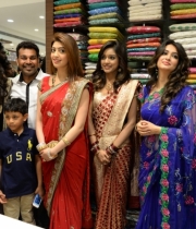 pranitha-photos-at-kalamandir-new-showroom-launch-4 pranitha-photos-at-kalamandir-new-showroom-launch-4